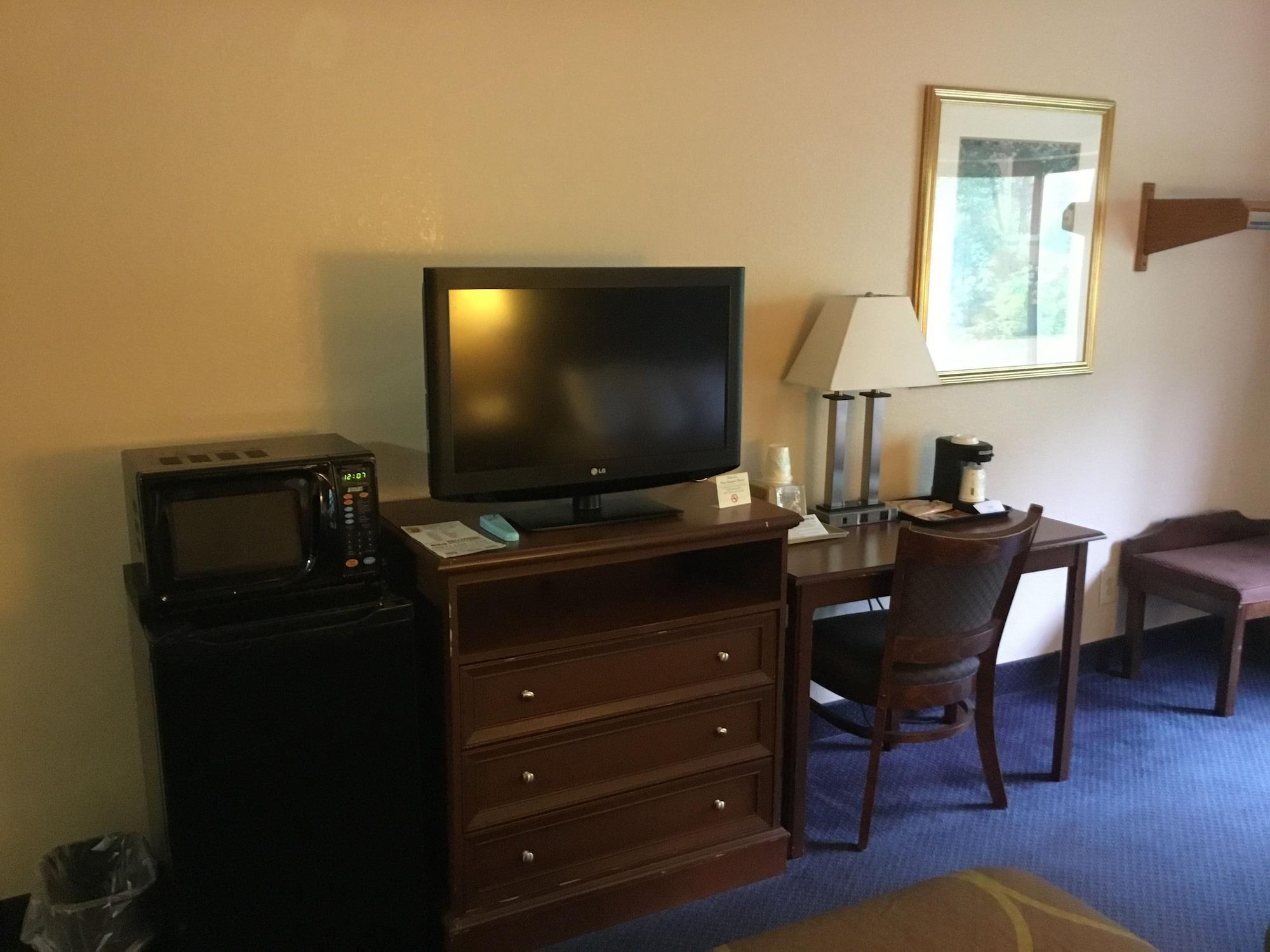 ซูเปอร์ 8 บาย วินด์แฮม แมนเชสเตอร์ แอร์พอร์ต Hotel ภายนอก รูปภาพ