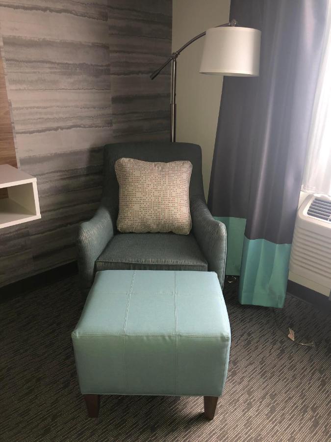 ซูเปอร์ 8 บาย วินด์แฮม แมนเชสเตอร์ แอร์พอร์ต Hotel ภายนอก รูปภาพ